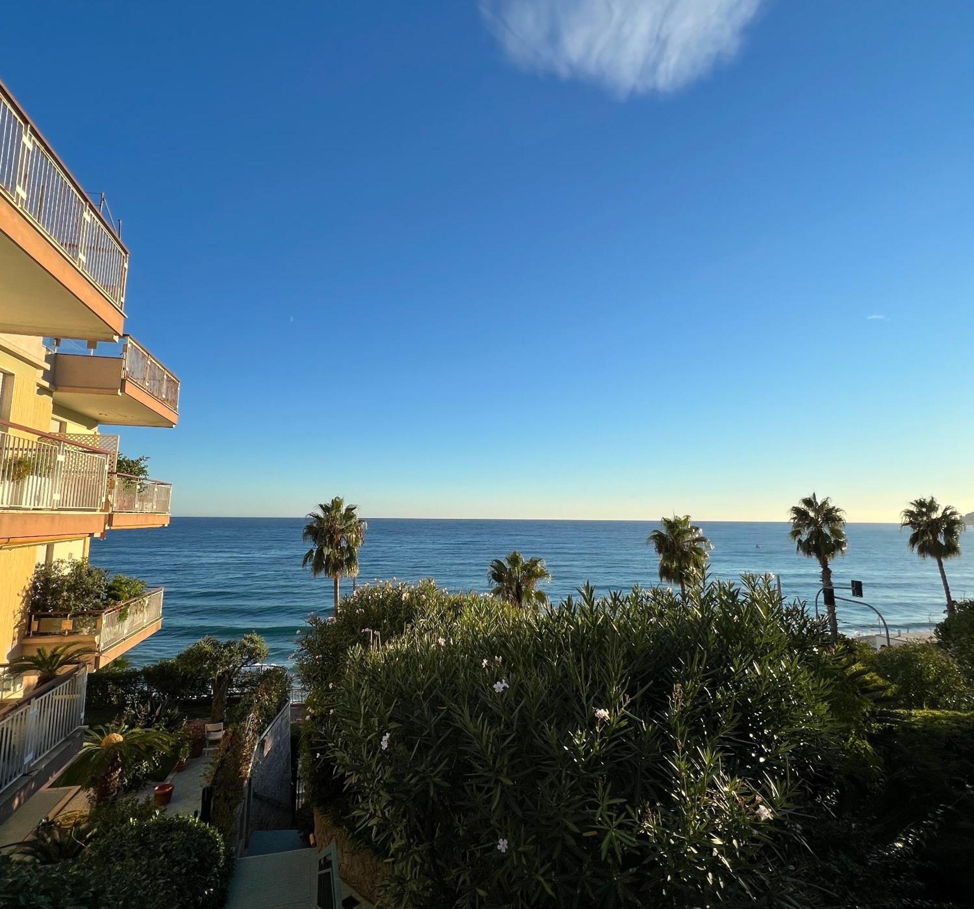 Tre Ponti Beach Apartment - Terrazzo Vista Mare Sanremo Ngoại thất bức ảnh